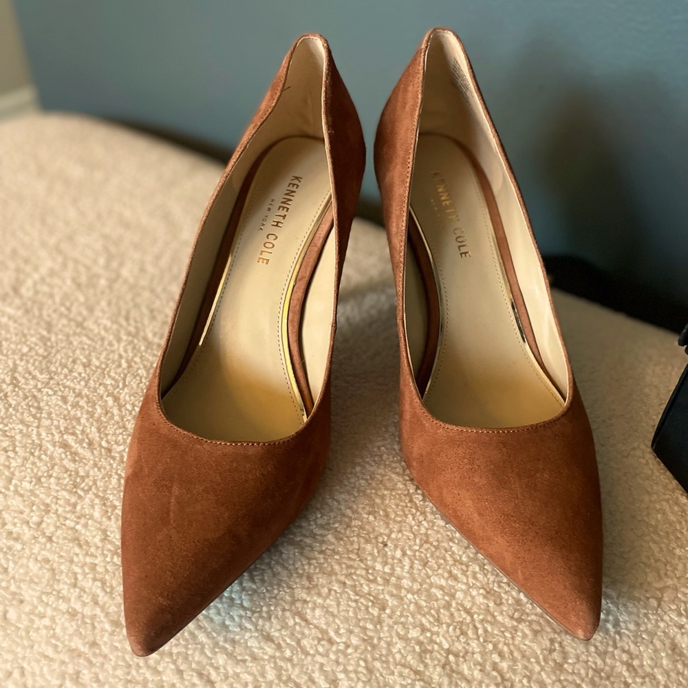 Kenneth Cole Romi Pump in Cognac